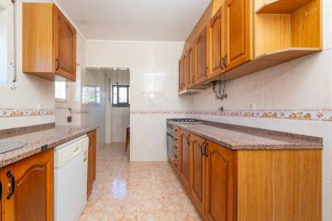 Moradia 4 assoalhadas a 20 min a pé da praia Do Guincho.