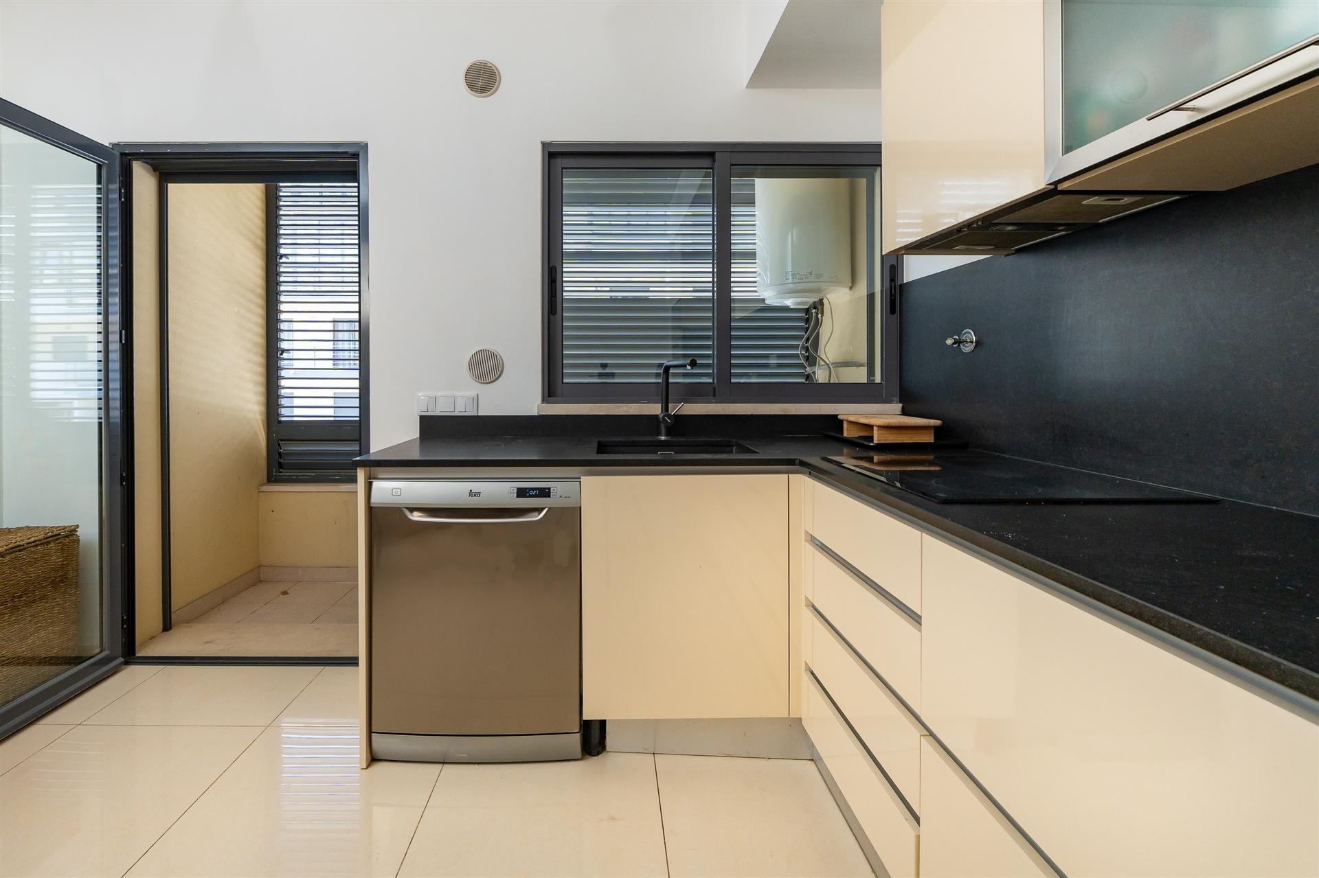 Apartamento T2, Alto da Castelhana, Estoril, Cascais