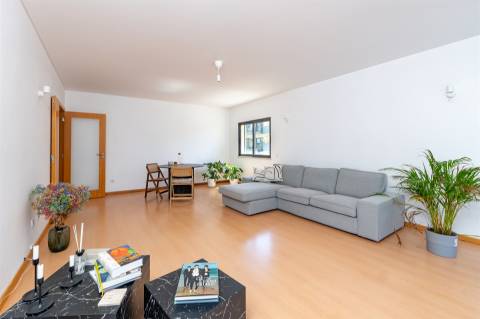 Apartamento T2, Alto da Castelhana, Estoril, Cascais