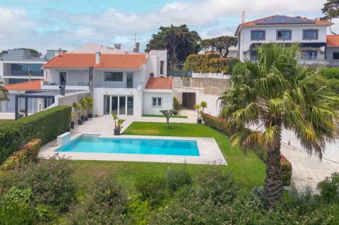 Moradia de 4 assoalhadas com vista total de mar em São Pedro Estoril