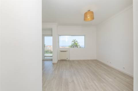 Moradia de 4 assoalhadas com vista total de mar em São Pedro Estoril