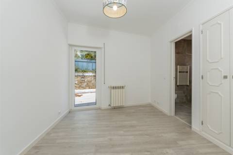 Moradia de 4 assoalhadas com vista total de mar em São Pedro Estoril