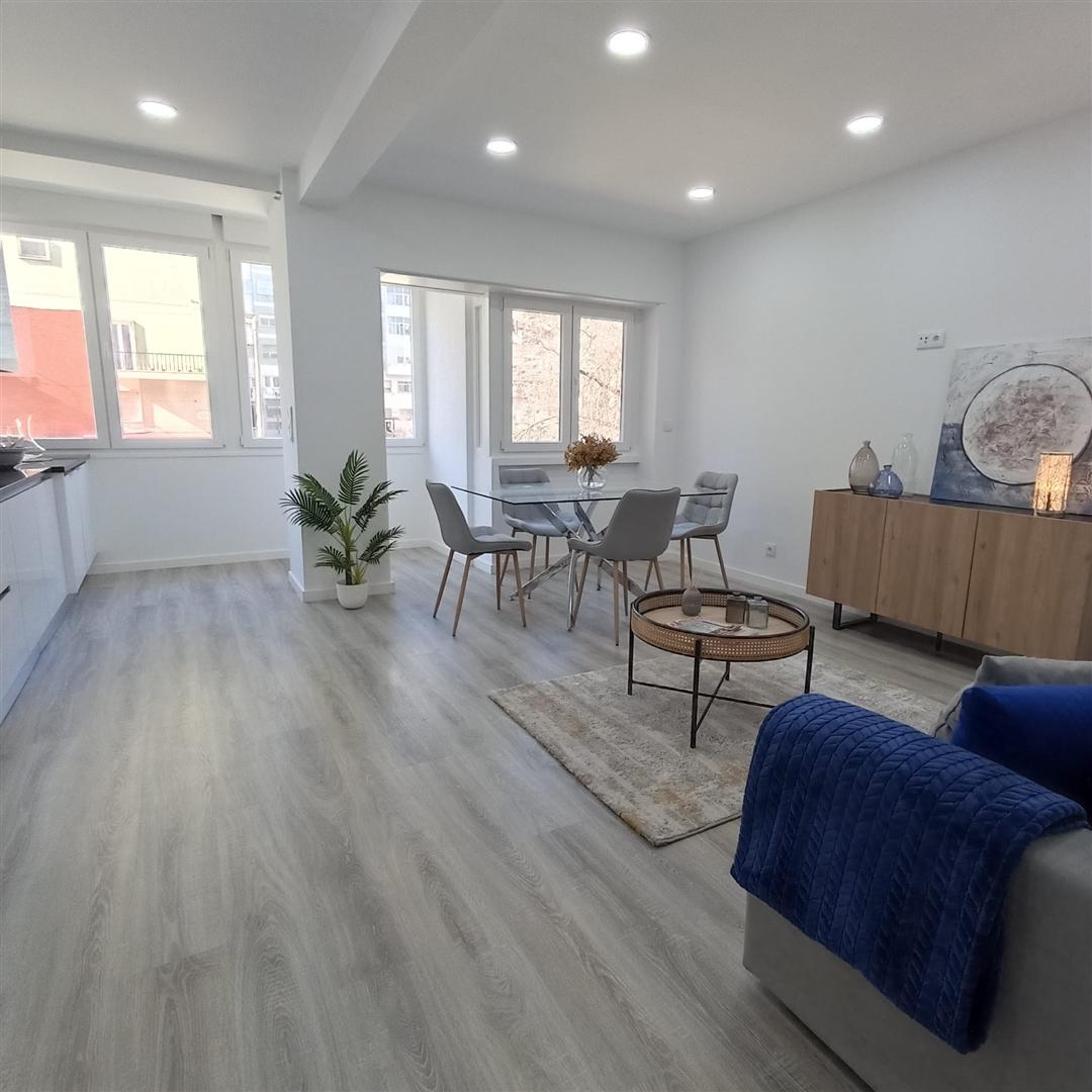 Apartamento T3 a ser totalmente remodelado.