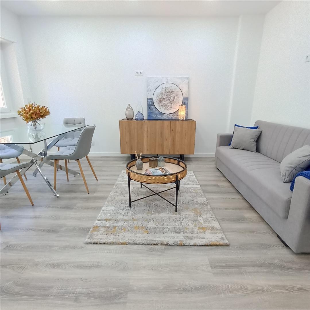 Apartamento T3 a ser totalmente remodelado.