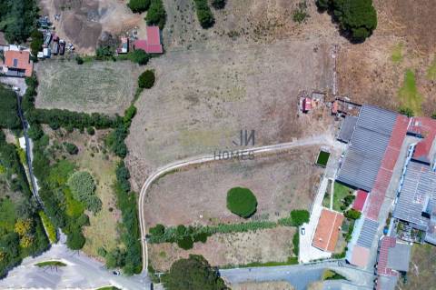Terreno Urbano 13.456m² para Atividades Económicas e Habitação em Cascais