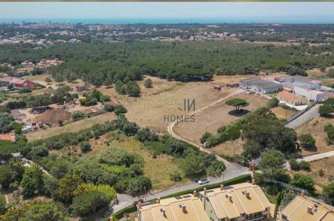 Terreno Urbano 13.456m² para Atividades Económicas e Habitação em Cascais