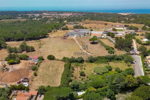 Terreno Urbano 13.456m² para Atividades Económicas e Habitação em Cascais