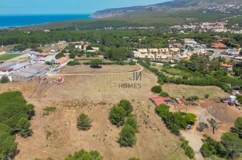 Terreno Urbano 13.456m² para Atividades Económicas e Habitação em Cascais