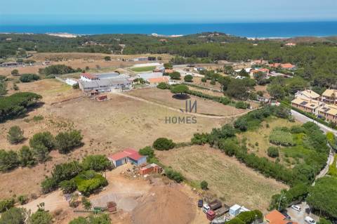 Terreno Urbano 13.456m² para Atividades Económicas e Habitação em Cascais