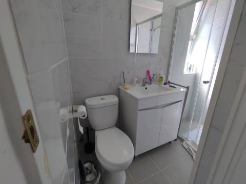 Prédio com Licença Alojamento Local