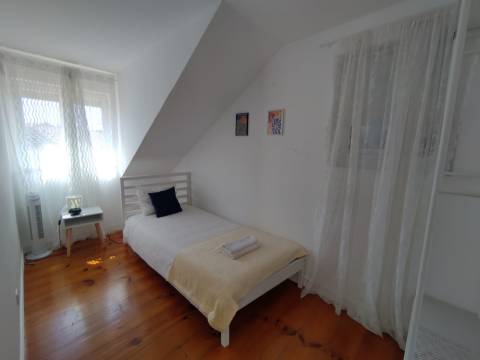 Prédio com Licença Alojamento Local