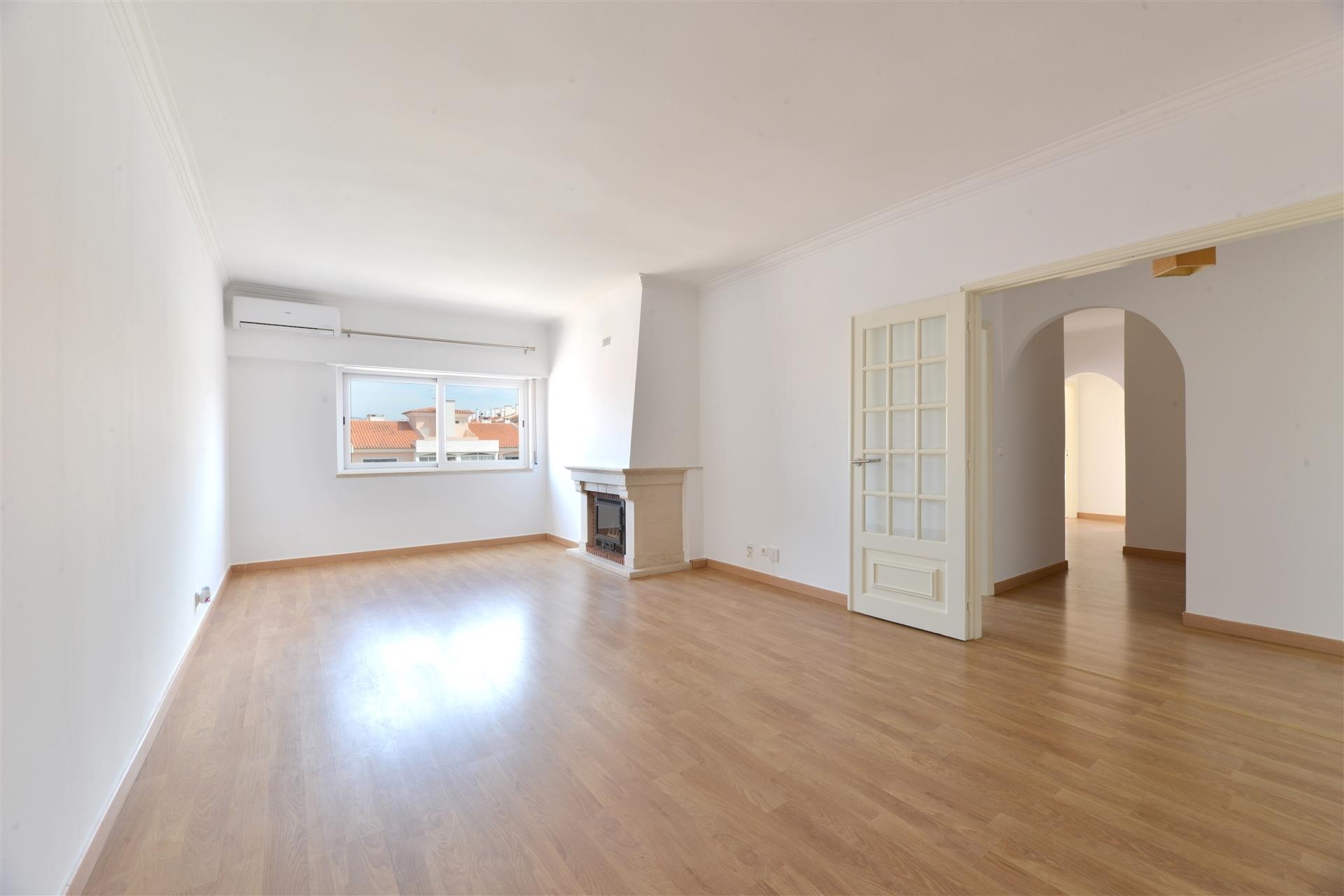 Apartamento T3 na Alameda da Guia, Cascais