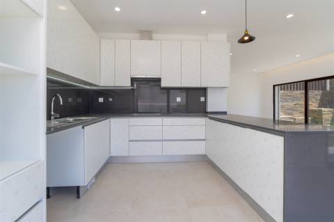 Moradia 3 suites em Birre, Cascais