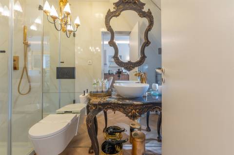 Apartamento T0 Elegante e Totalmente Equipado no Coração da Misericórdia, Lisboa  &#8203;&#8203;&#8203;&#8203;&#8203;&#8203;&#8203;Remodelado