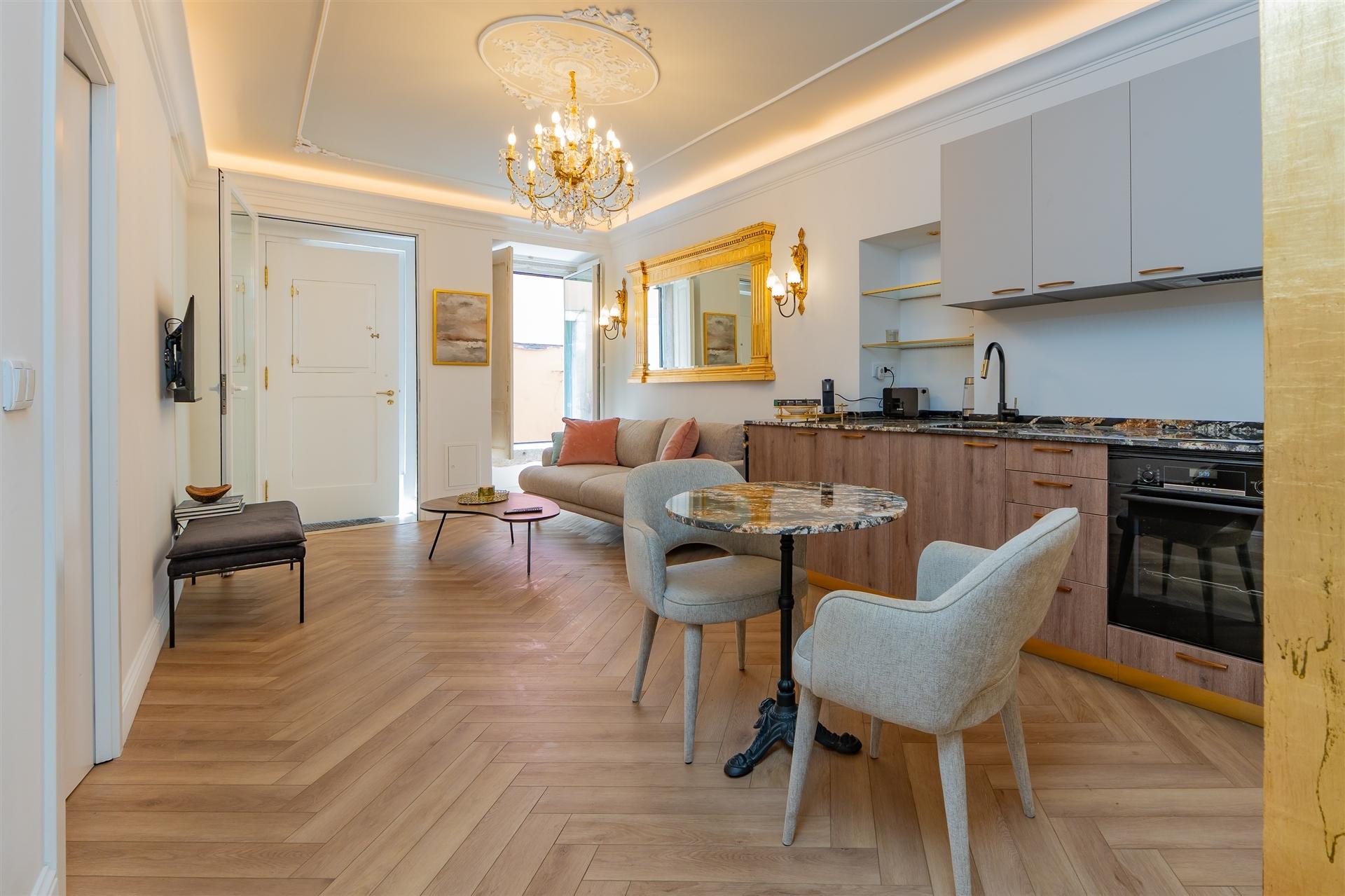 Apartamento T0 Elegante e Totalmente Equipado no Coração da Misericórdia, Lisboa  &#8203;&#8203;&#8203;&#8203;&#8203;&#8203;&#8203;Remodelado