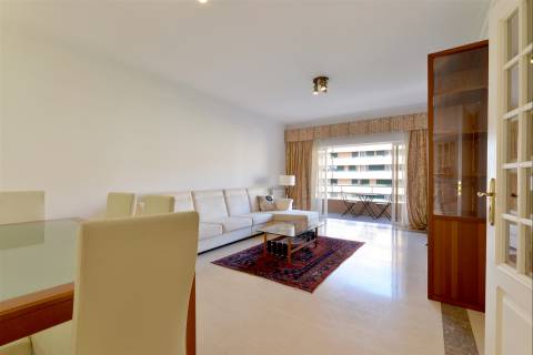 Apartamento T2 Mobilado no Bairro do Rosário – Guia, Cascais