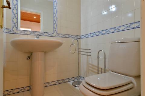Apartamento T2 Mobilado no Bairro do Rosário – Guia, Cascais