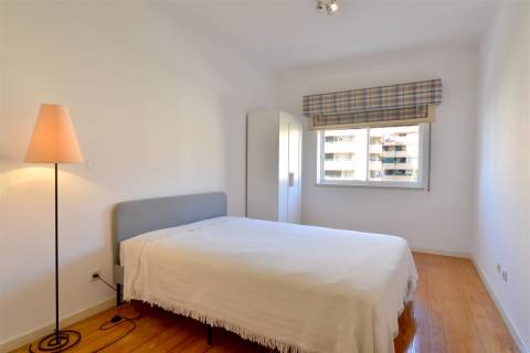Apartamento T2 Mobilado no Bairro do Rosário – Guia, Cascais