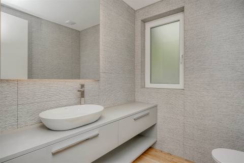 Apartamento T3 + 1 Duplex no Centro de Carcavelos - Cascais