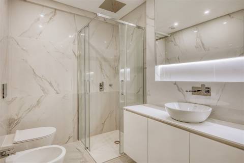 Apartamento T3 + 1 Duplex no Centro de Carcavelos - Cascais