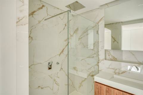 Moderno Apartamento  T3+1 no Centro de Carcavelos.