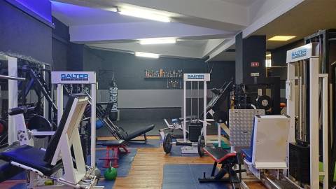 Espaço Comercial com 220 m² à Venda em Cascais – Ideal para Vários Negócios.