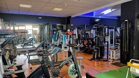 Espaço Comercial com 220 m² à Venda em Cascais – Ideal para Vários Negócios.