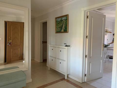 Apartamento 5 assoalhadas, na Quinta Da Beloura.