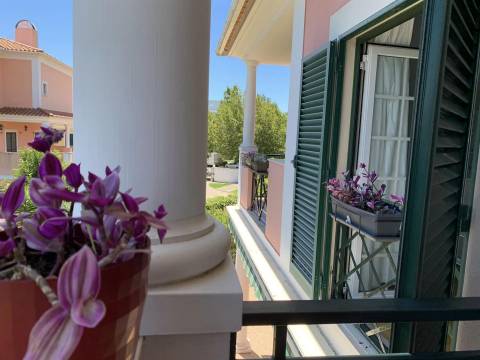 Apartamento 5 assoalhadas, na Quinta Da Beloura.