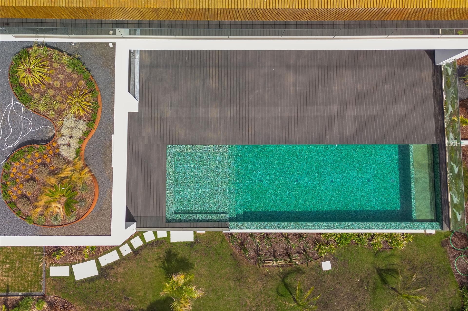 Moradia Contemporânea T5 com Piscina Infinita &#124; Cascais