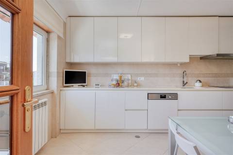 Apartamento T3 no Monte Estoril.