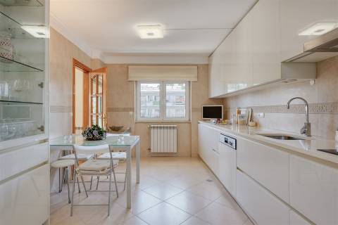 Apartamento T3 no Monte Estoril.
