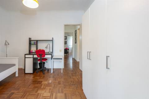 Andar de moradia T3  com pátio á venda em Bicesse.