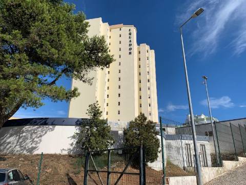 Estúdio com Vista Deslumbrante em Cascais.