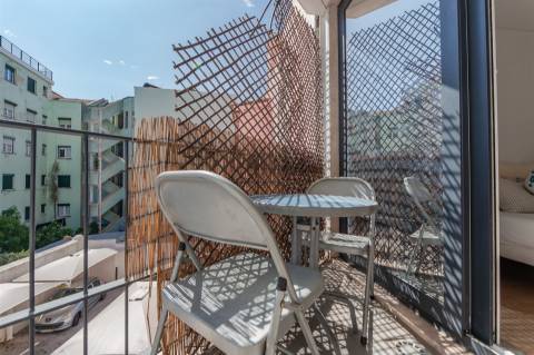 Apartamento T1 Moderno com Vistas Abertas na Penha de França