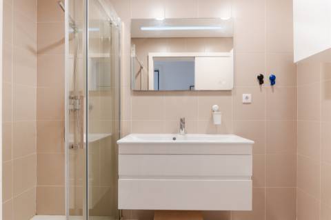 Apartamento T1 Moderno com Vistas Abertas na Penha de França