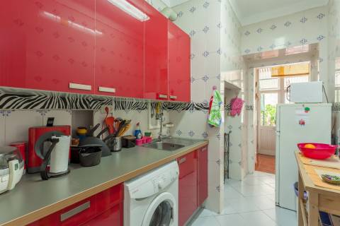 Apartamento T1 com Pátio Privativo – São Domingos de Benfica, Lisboa