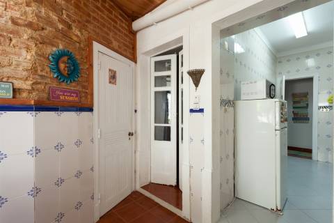 Apartamento T1 com Pátio Privativo – São Domingos de Benfica, Lisboa