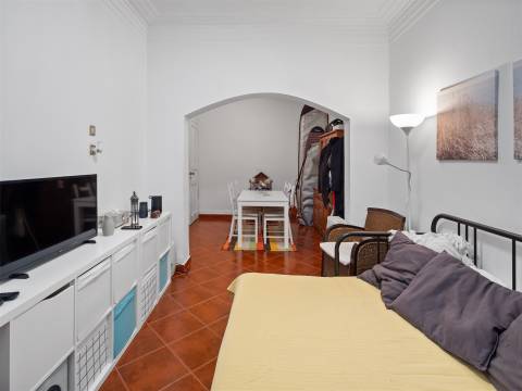 Apartamento T1 com Pátio Privativo