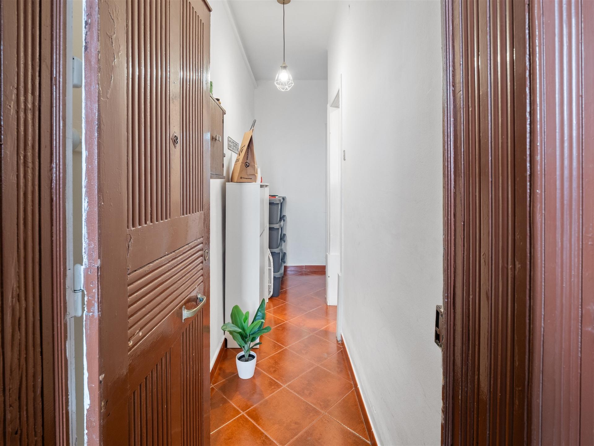 Apartamento T1 com Pátio Privativo