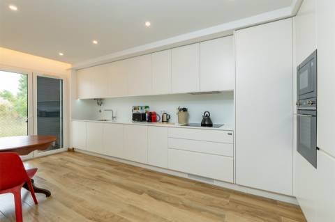 Apartamento T2, em empreendimento Novo.