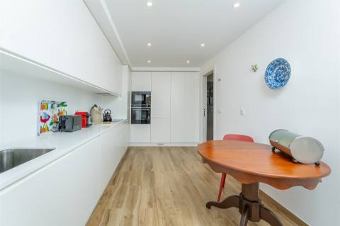 Apartamento T2, em empreendimento Novo.