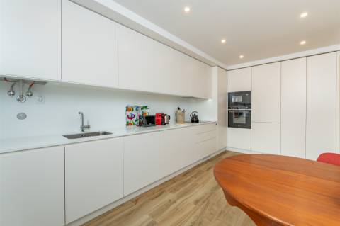 Apartamento T2, em empreendimento Novo.