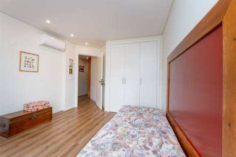 Apartamento T2, em empreendimento Novo.