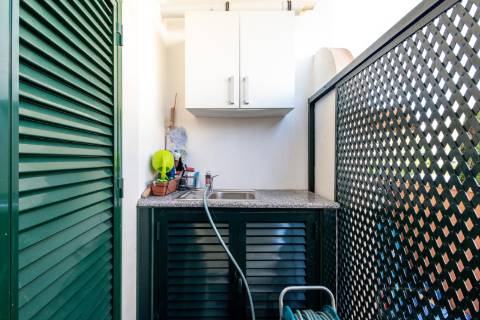 Apartamento T2 Remodelado com Terraço Privativo na Prestigiada Quinta da Beloura