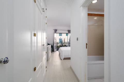 Apartamento T2 Remodelado com Terraço Privativo na Prestigiada Quinta da Beloura