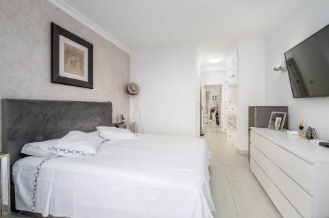 Apartamento T2 Remodelado com Terraço Privativo na Prestigiada Quinta da Beloura