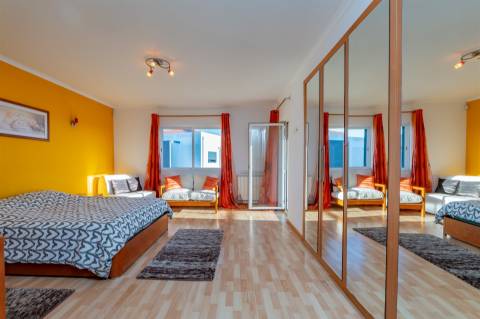 Moradia T3 Independente em Manique de Baixo com Jardim Privativo