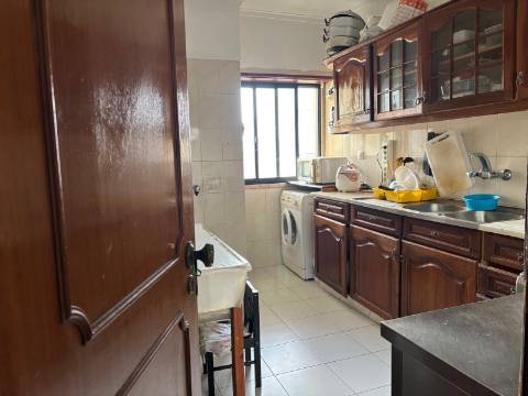 T4 Duplex em Carcavelos — Conforto, e Localização Privilegiada