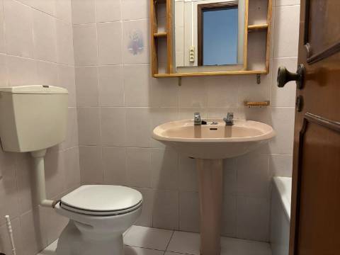 T4 Duplex em Carcavelos — Conforto, e Localização Privilegiada